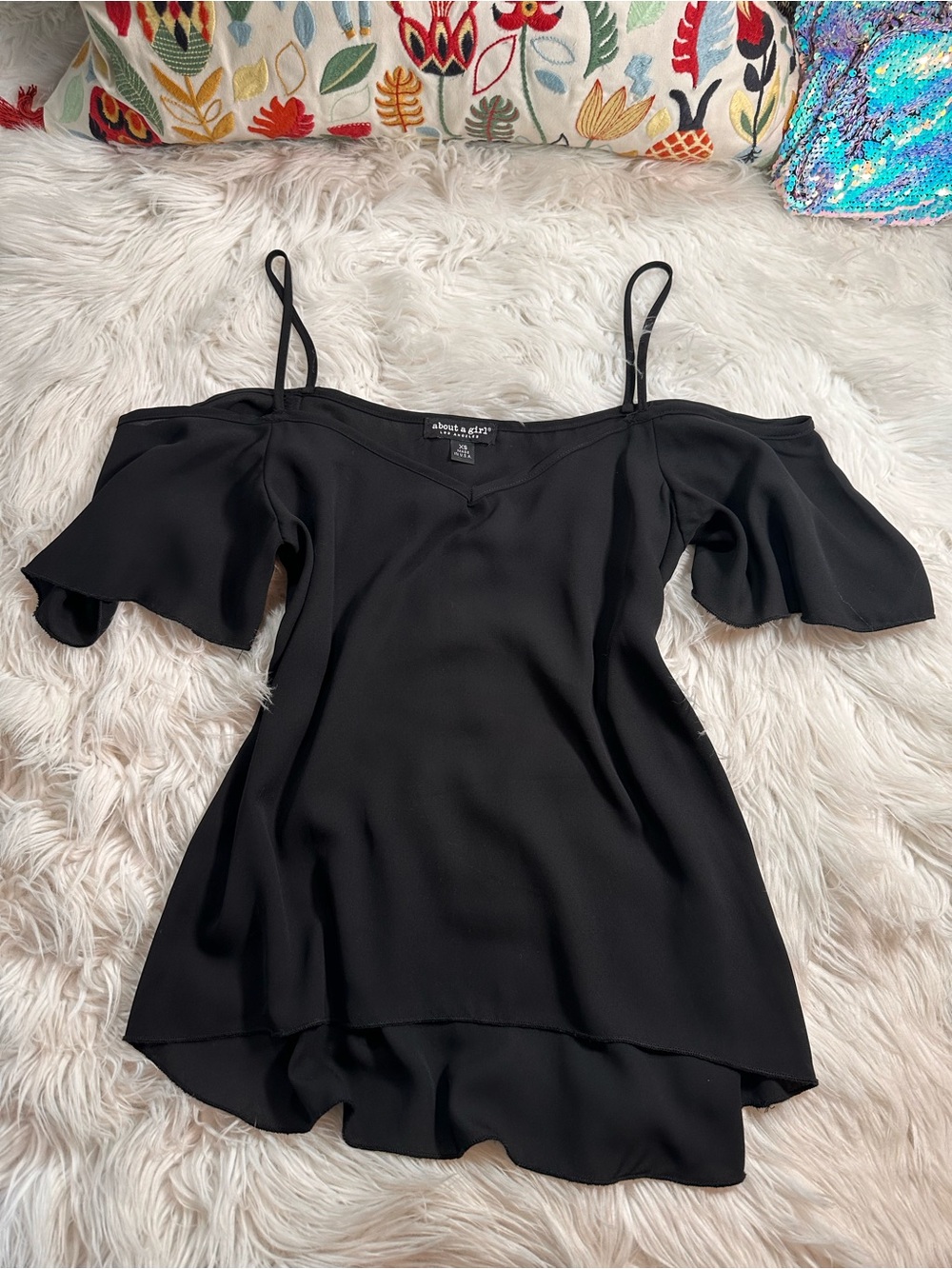 About A Girl • Cold Shoulder Flutter Sleeve Top